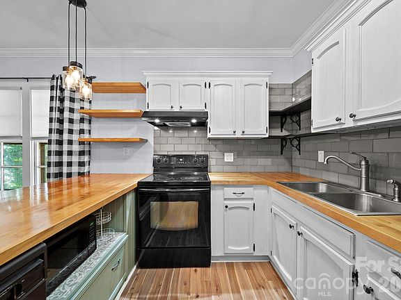 3rd image of 408 Woodlawn Ave