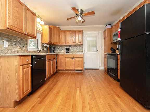 2nd image of 1103 Wisner Dr