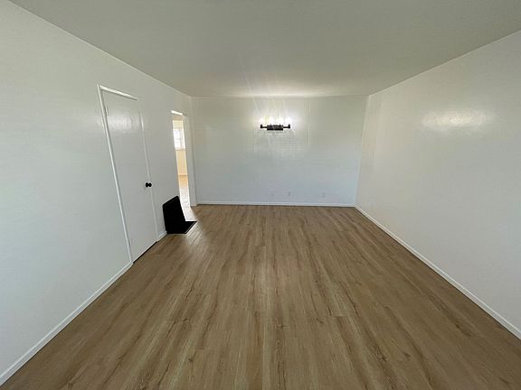 4th image of 141 College Dr #143