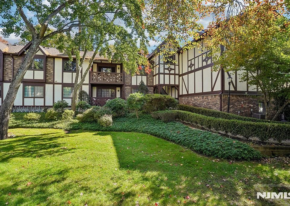 1st image of 1714 Faulkner Court #1714