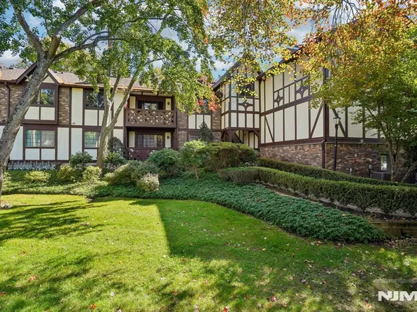 1714 Faulkner Court #1714, Mahwah, NJ 07430