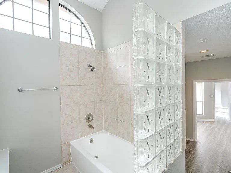 2826 Village Pkwy — Photo 34