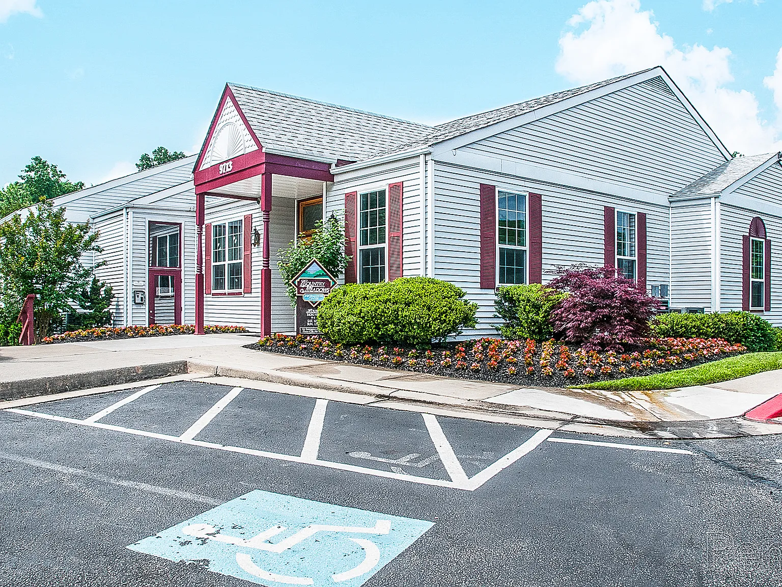 Country Meadows Apartments — Photo 3