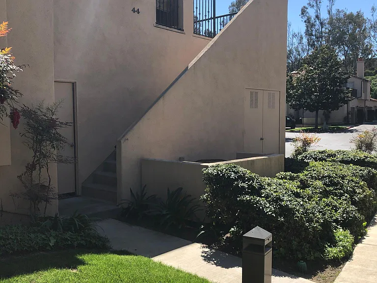 44 Corsica Dr — Photo 8