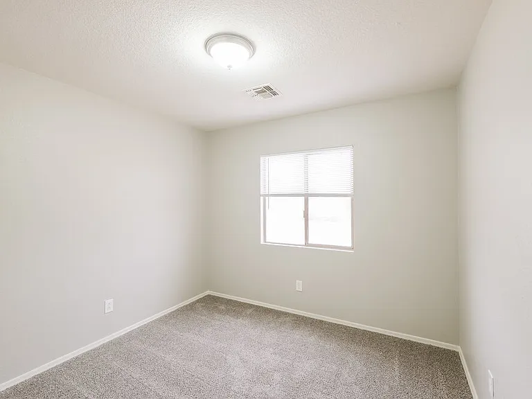 2409 S 83rd Dr — Photo 12