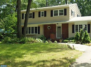 14 Cornwall Dr, East Windsor, NJ 08520