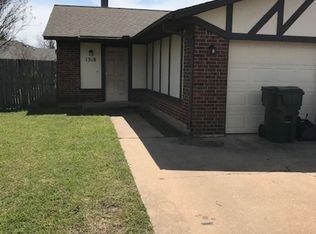 1320 Eastgate Dr, Norman, OK 73071
