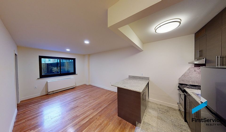 1st image of 50 Prince St APT 2B