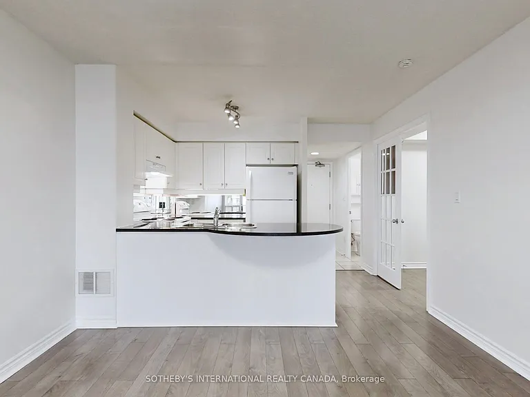 2 Rean Dr #1310 — Photo 9