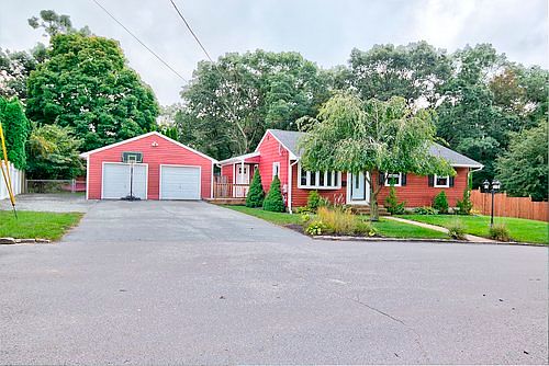 1st image of 155 Windsor Park Dr