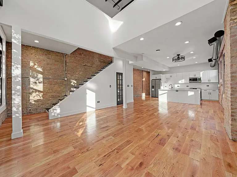 908 W 19th St #3 — Photo 2