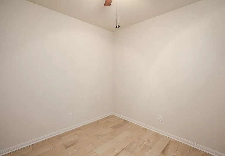 128 Tennyson St — Photo 24