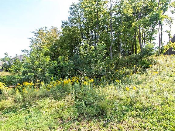 2nd image of 4019 Deer Lake Dr