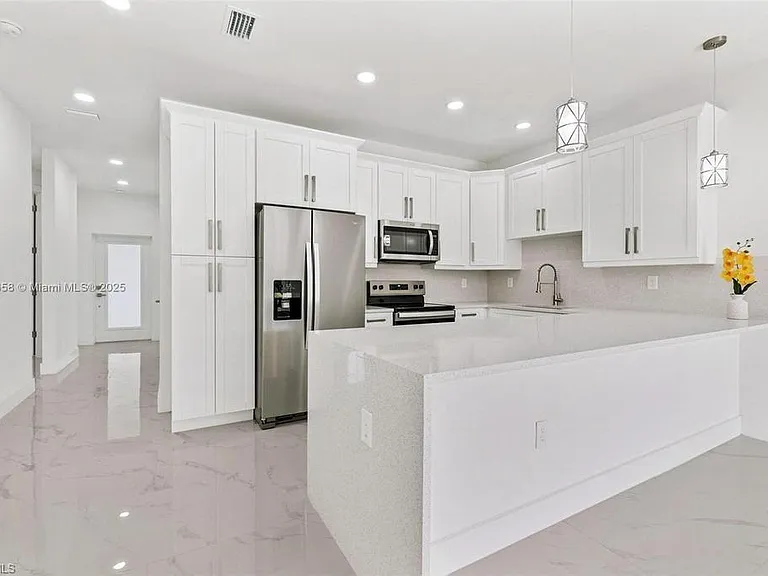 2516 Park Rd — Photo 4