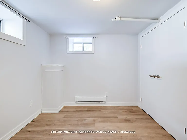 2556 Lake Shore Blvd W #LOWER — Photo 17
