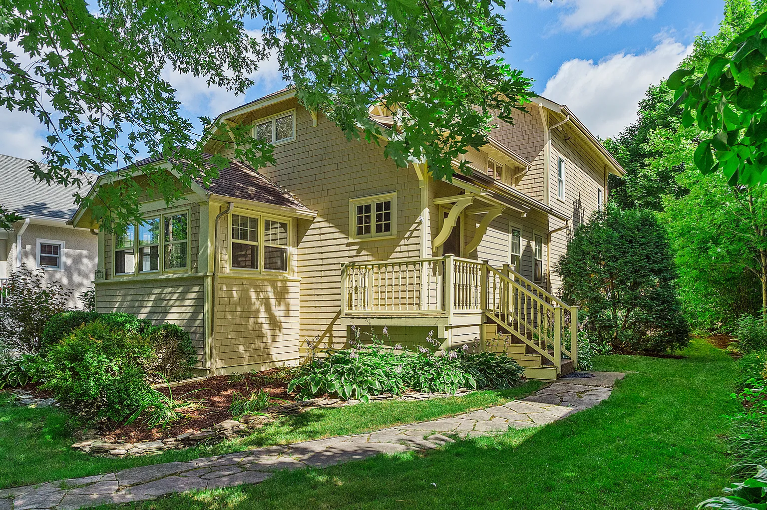 482 Cottage Ave photo 1