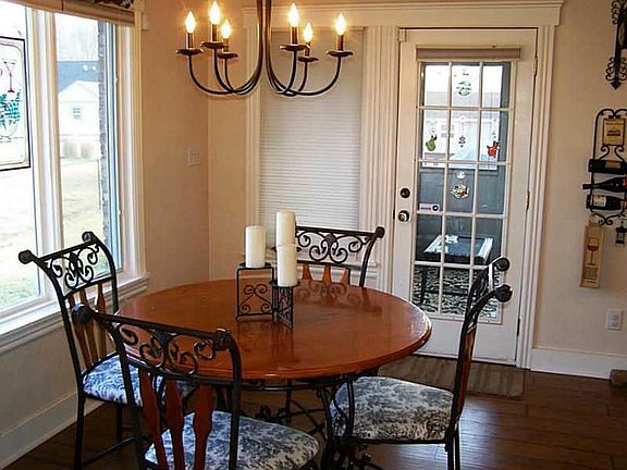 Breakfast Area/Room.