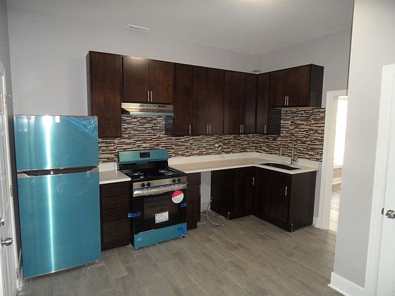 4th image of 8011 S Vincennes Ave #2
