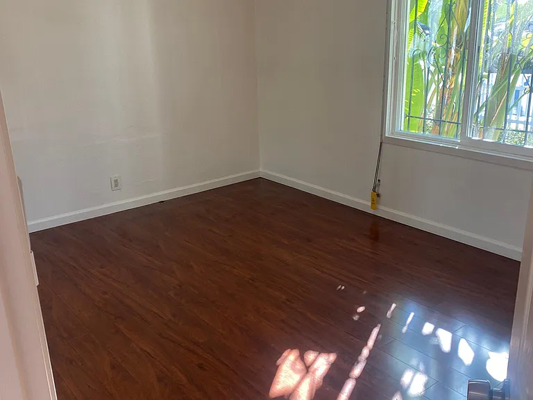 383 S Baywood Ave — Photo 13