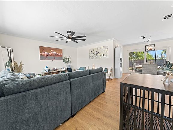 2nd image of 160 Melaleuca Dr
