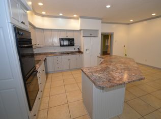57 Forest Downs Dr, Jackson, TN 38305