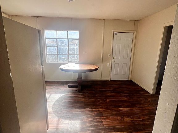 3rd image of 424 E 4th St #777