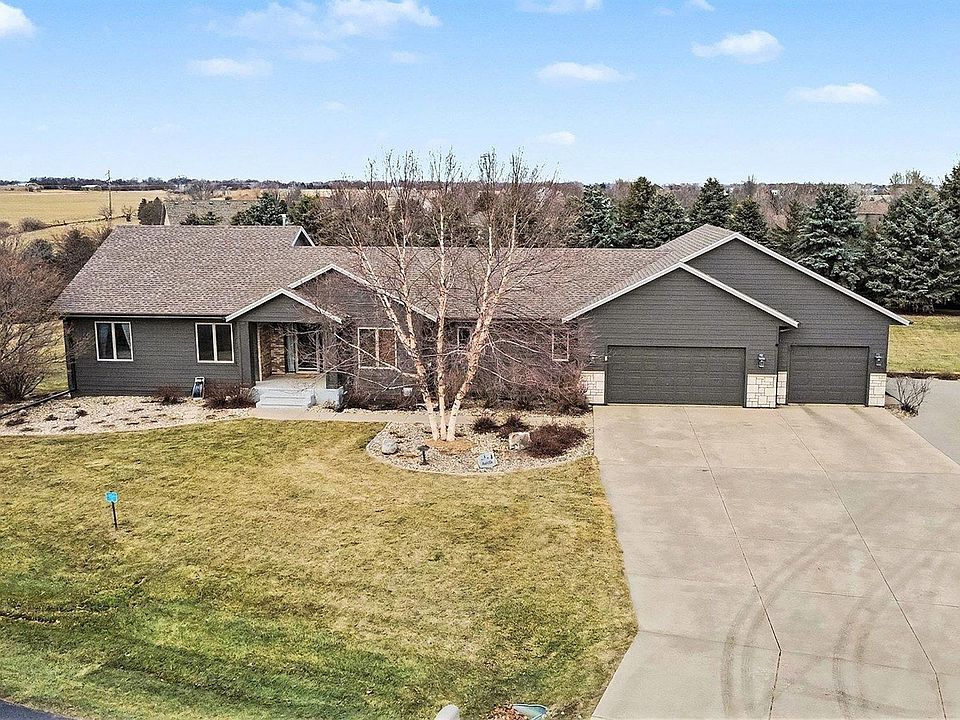 1st image of 47862 Atterbury Ct