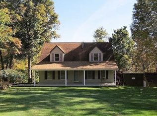 137 Phillis Dr, Fombell, PA 16123