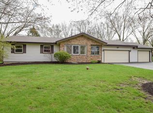 W230S6240 Charles Dr, Waukesha, WI 53189