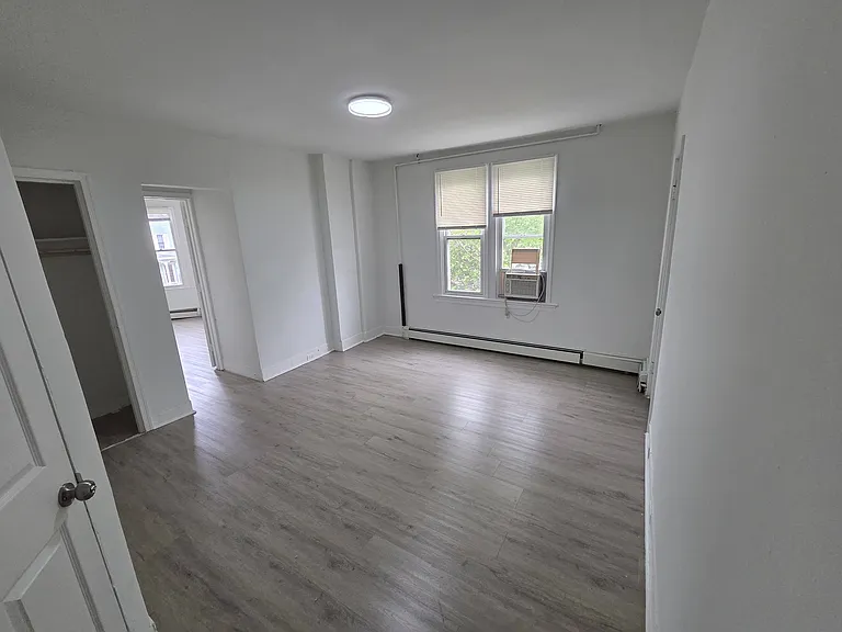 Bedroom/Living room 1