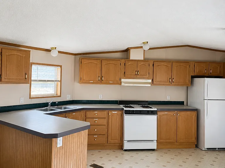 1 E Manor St #1B — Photo 2