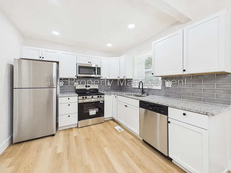 9524 Manning Ave #9520 — Photo 1