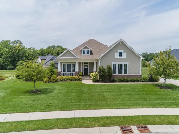 10732 Flat Fork Dr, Fortville, IN 46040