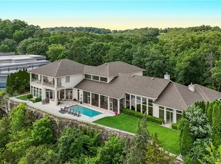 242 Cedar Crest Dr, Lake Ozark, MO 65049