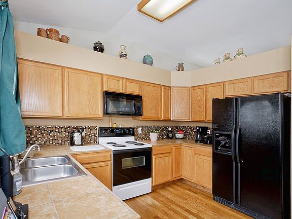 5th image of 9138 Prairie Clover Dr