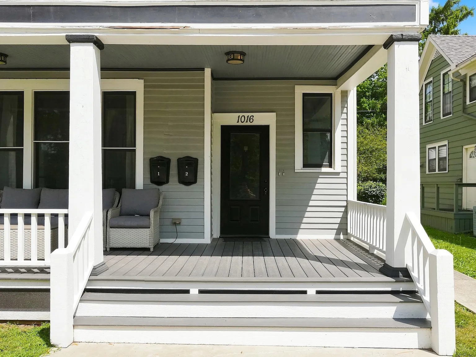 3 bed, 2.5 bath, 2296 sqft, $2,800 — Photo 3