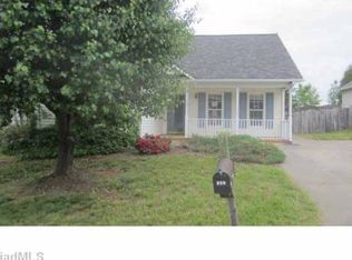 350 Cedar Ridge Cir, Winston Salem, NC 27127