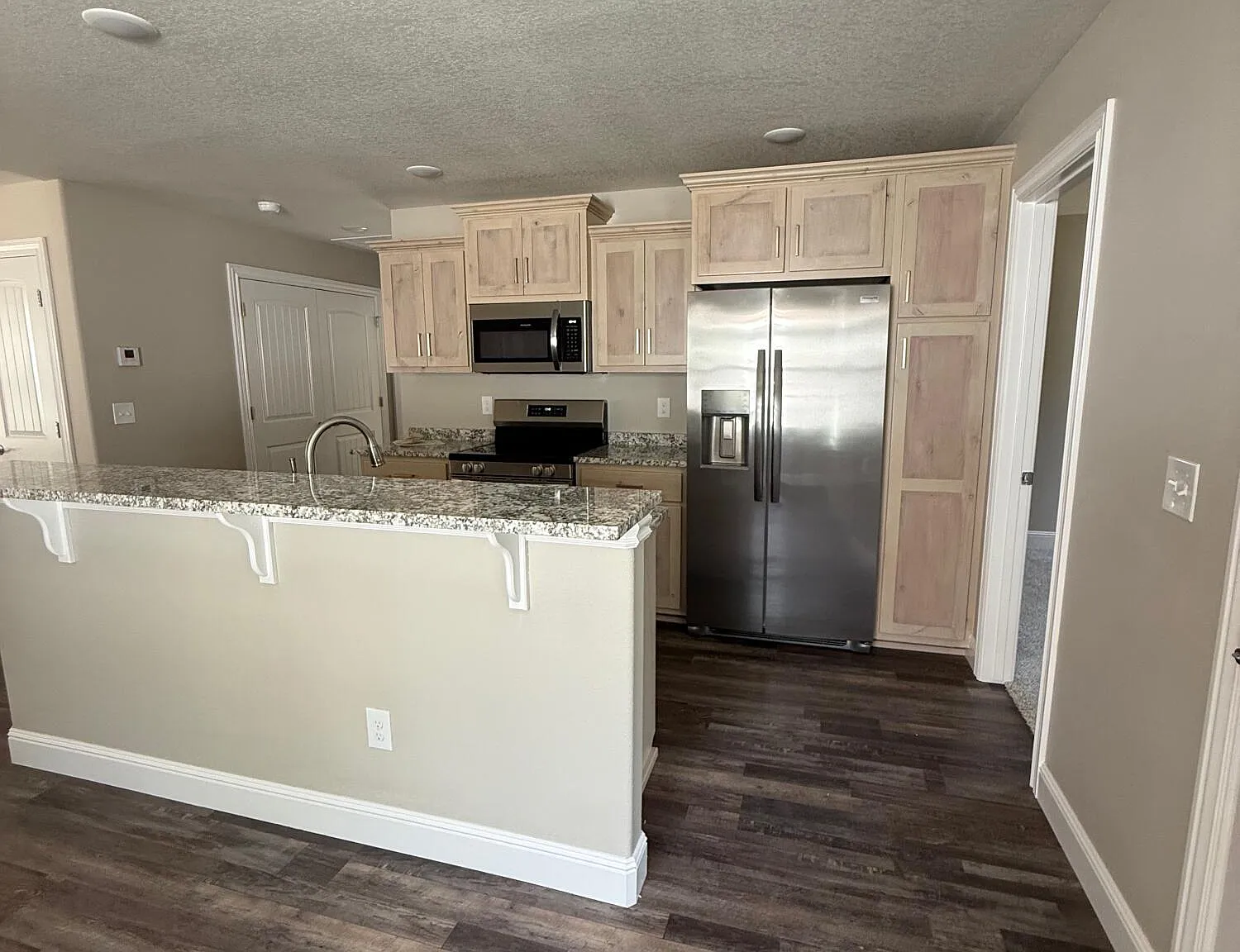 3 bed, 2.0 bath, 1250 sqft, $1,500 — Photo 4