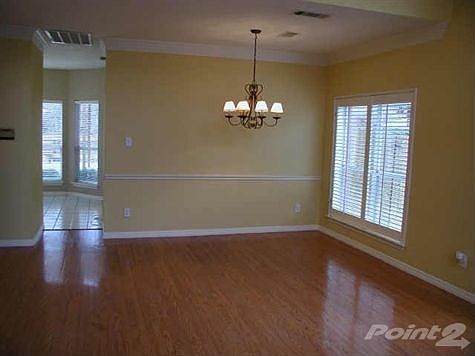 5th image of 4211 Fox Hollow Dr