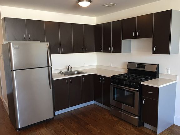 3rd image of 1143 Dekalb Ave APT 4J