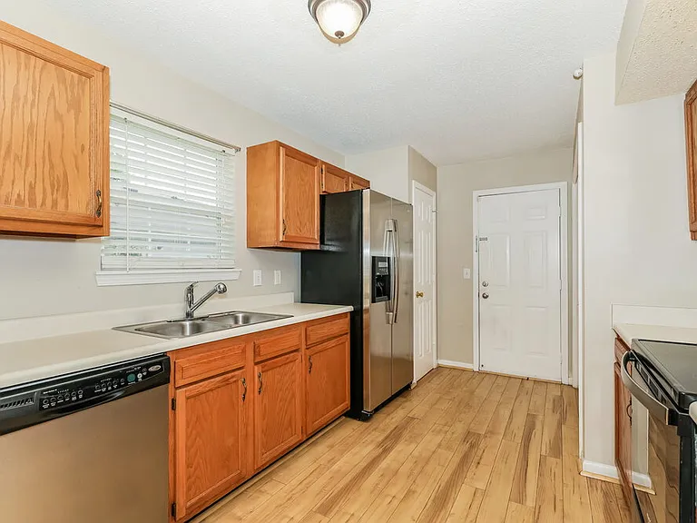 11960 Locus Ln — Photo 10