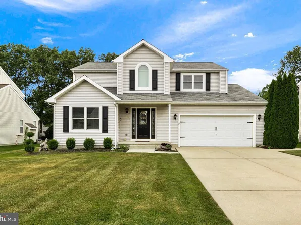 17 Hillside Ln, Berlin, NJ 08009