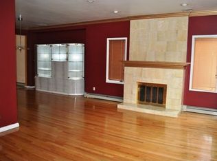 26 Dillingham Pl, Englewood Cliffs, NJ 07632