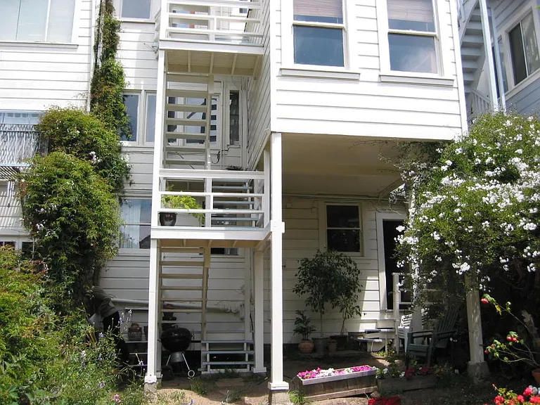 905 Ashbury St #2 — Photo 27