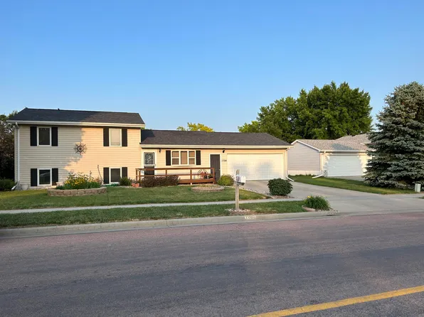 1704 N Minnesota St, Mitchell, SD 57301