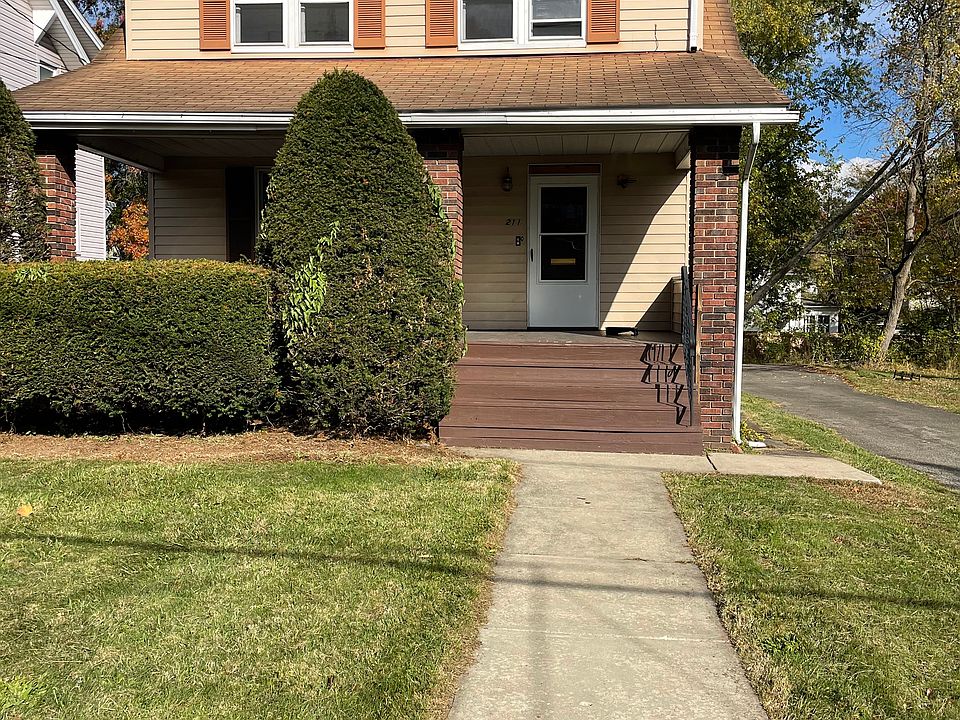 1st image of 211 E Sheridan Ave