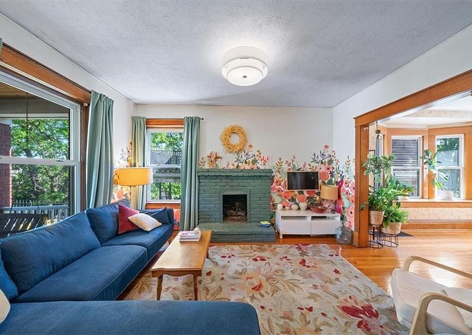 1st image of 1816 Jefferson St