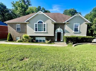 1077 Drakes Cove Rd S, Adams, TN 37010