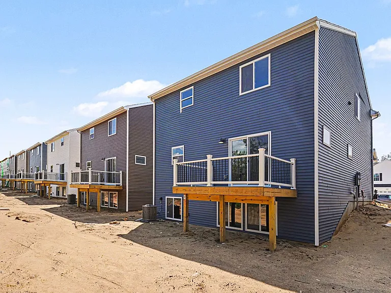 360 N Sherman St — Photo 21