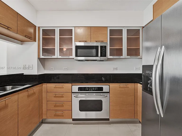 31 SE 5th St #2305 — Photo 15